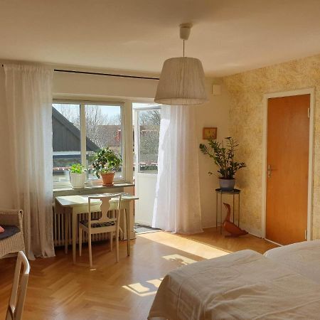 Egen Ovanvaning I Charmig Villa Naera Havet Ystad Exterior photo